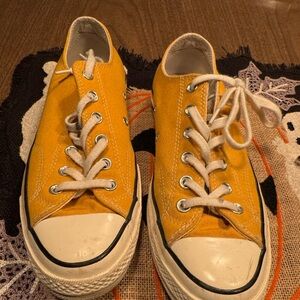 Chuck Taylor 70s low top yellow converse